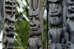 Tiki statues