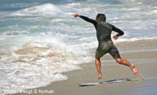 Kalapaki skimboarder